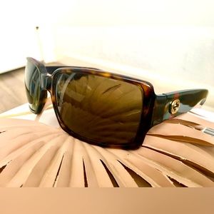 GUCCI Brown Tortoise Rectangular Sunglasses with Case. Gently Used.